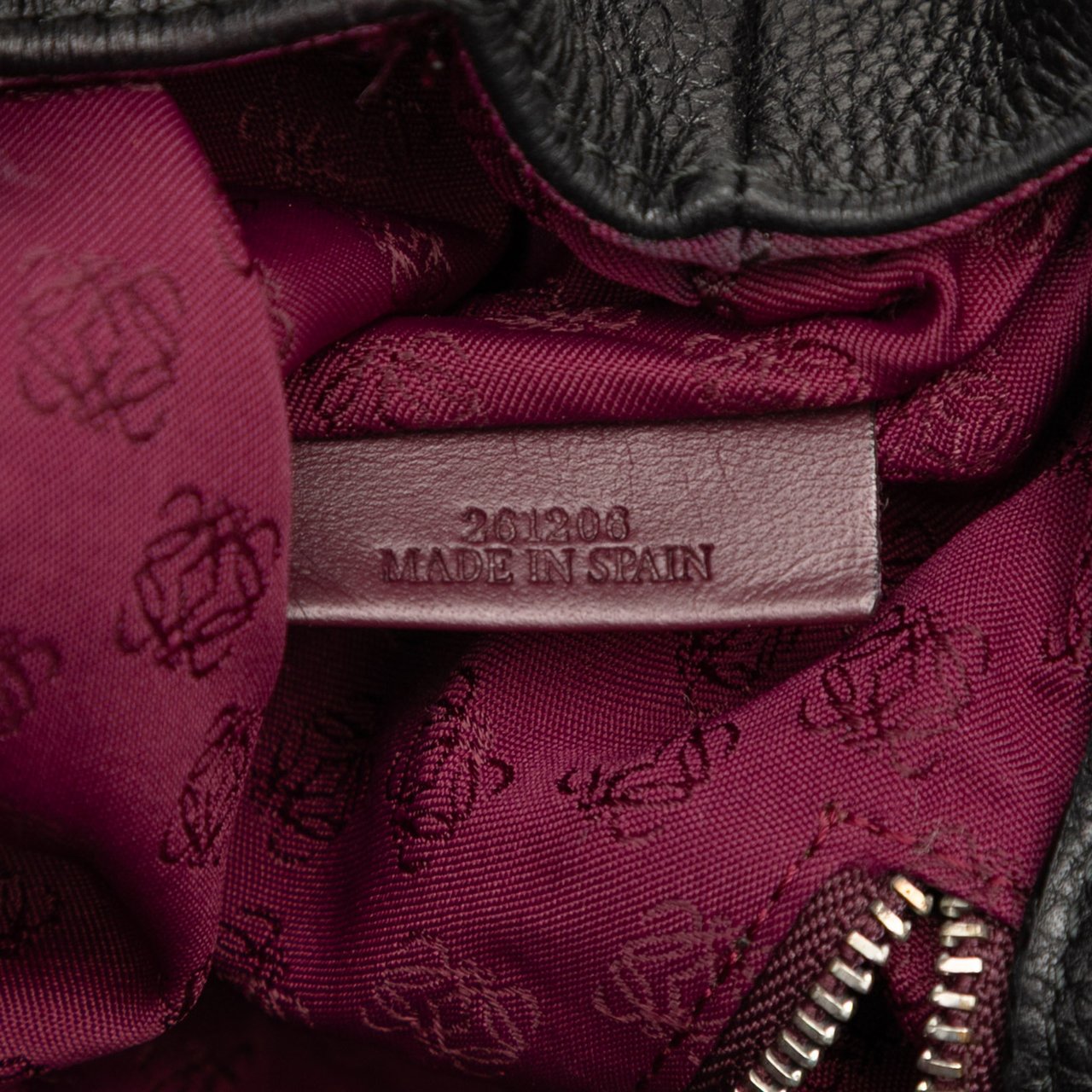 Loewe Calfskin Flamenco Tassel 36 Zwart