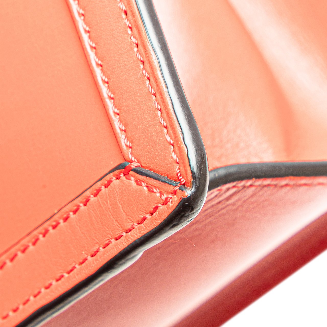 Loewe Medium Leather Barcelona Crossbody Rood