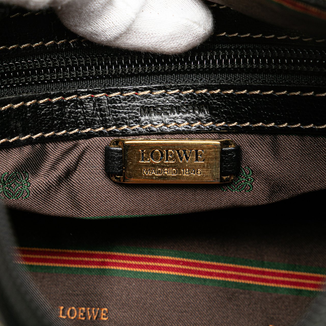 Loewe Leather Velazquez Pouch Bruin