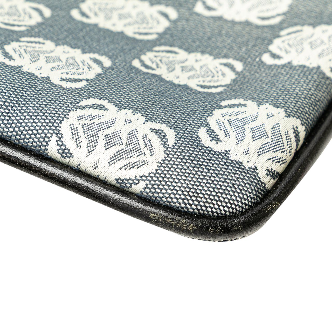 Loewe Anagram Canvas Crossbody Grijs