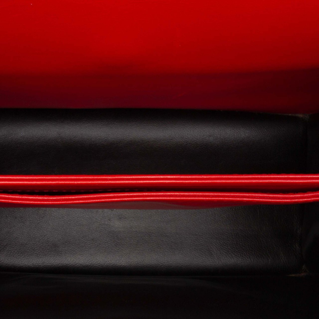 Loewe Medium Leather Barcelona Crossbody Rood