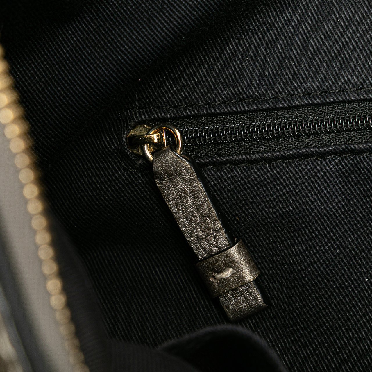 Loewe Anagram Canvas New Road Hobo Grijs