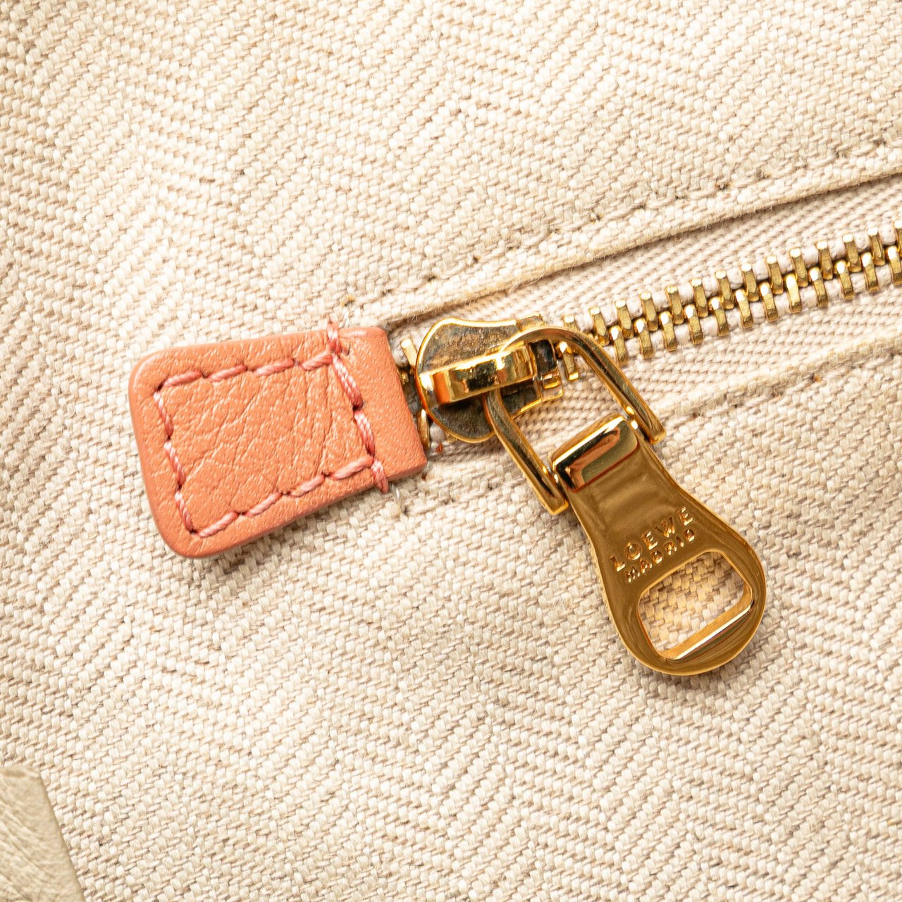 Loewe Leather Heritage Tote Roze