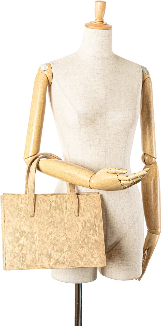 Loewe Leather Tote Bruin