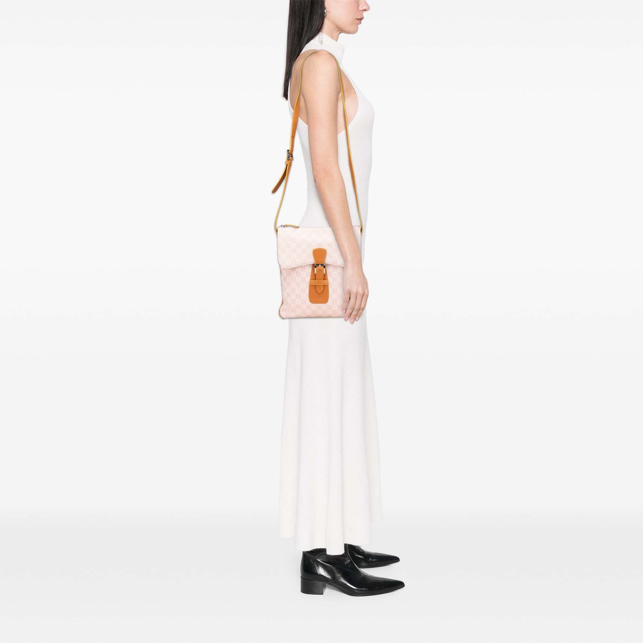 Loewe Anagram Canvas Crossbody Roze