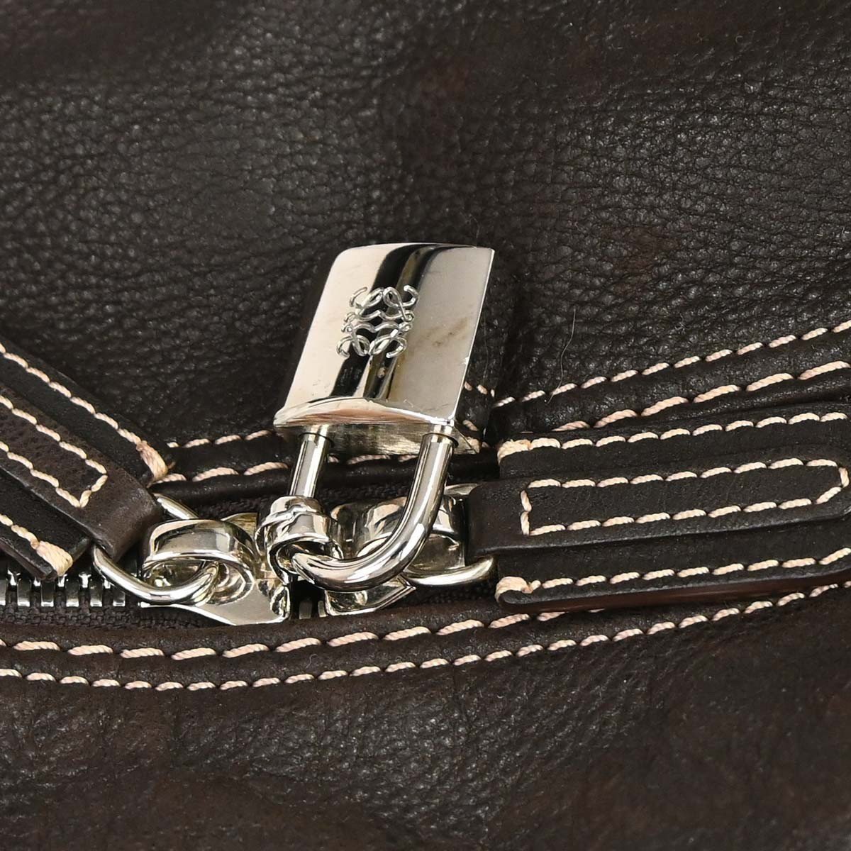 Loewe Anagram Bag leather Bruin