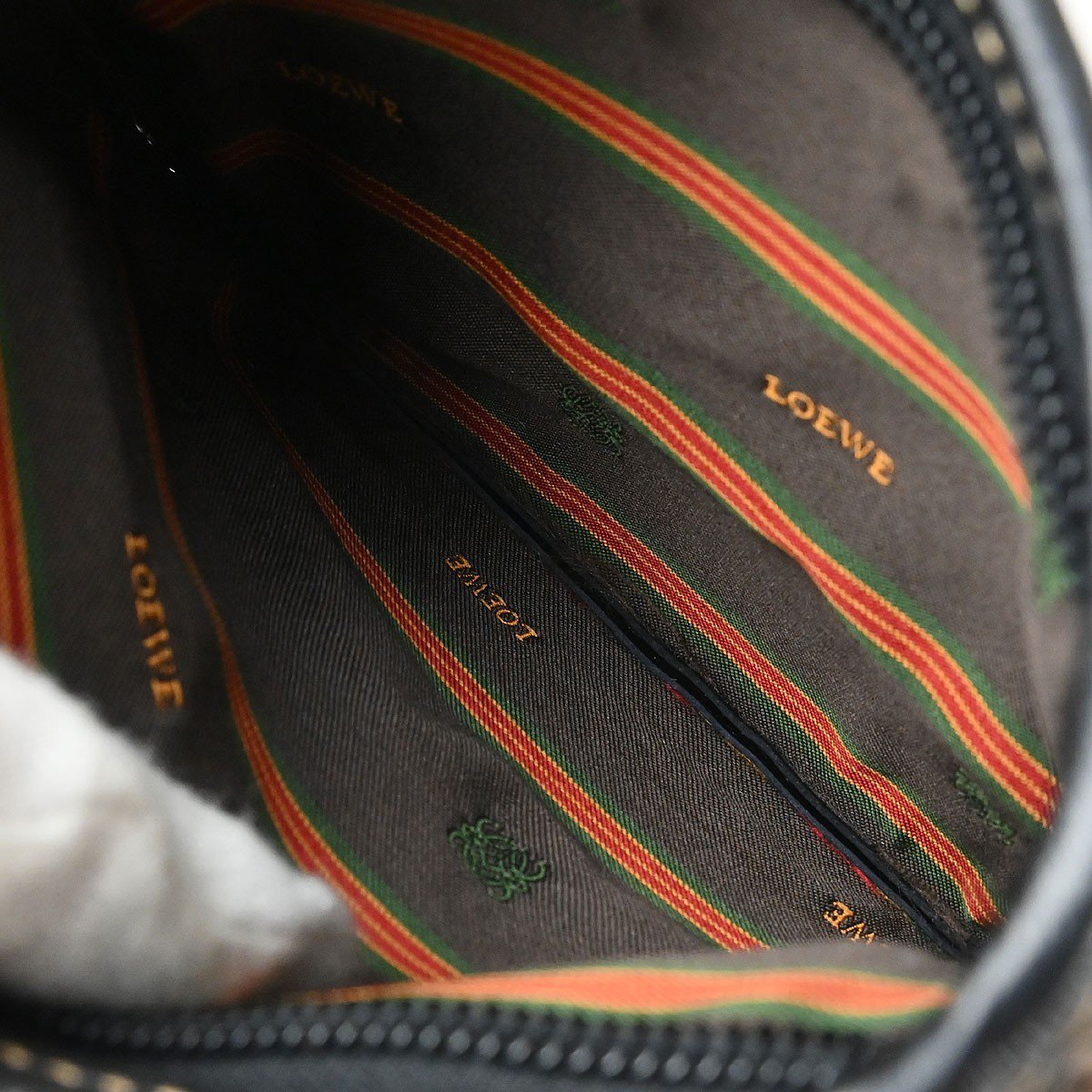 Loewe Loewe Velazquez Clutch Bag Leather Bruin