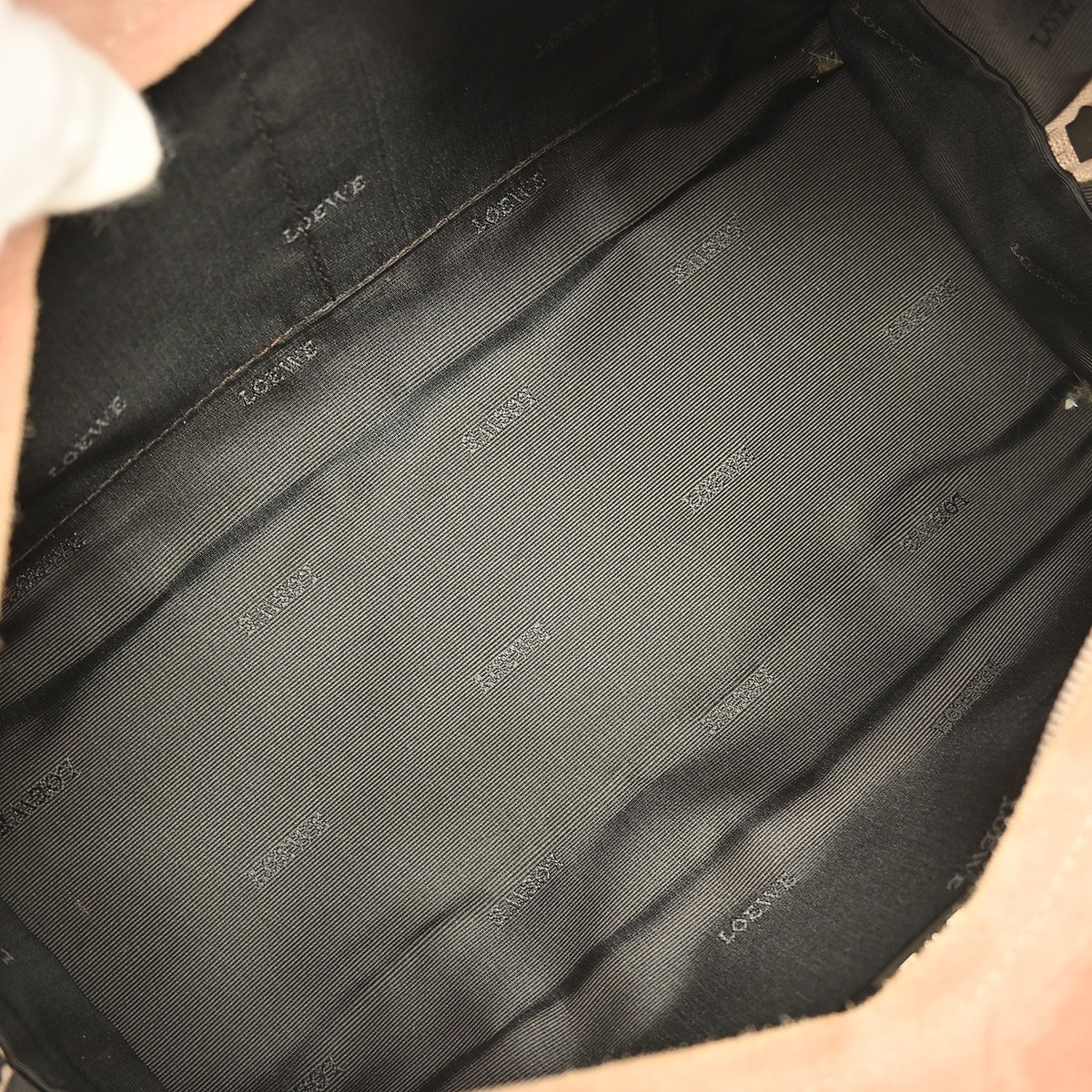 Loewe Loewe Amazona Bag Stitched Suede 28 Beige