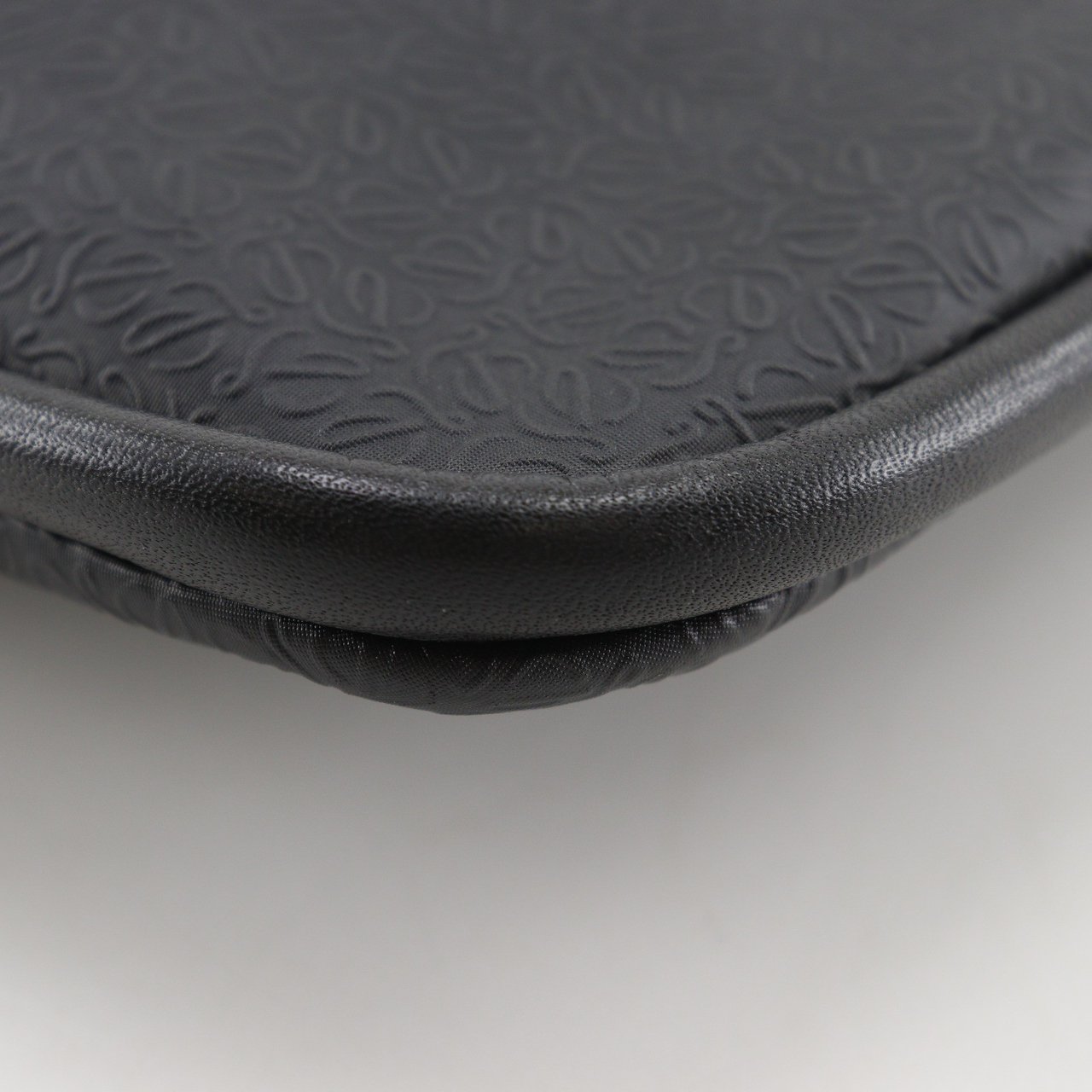 Loewe Repeat Anagram Canvas Zwart