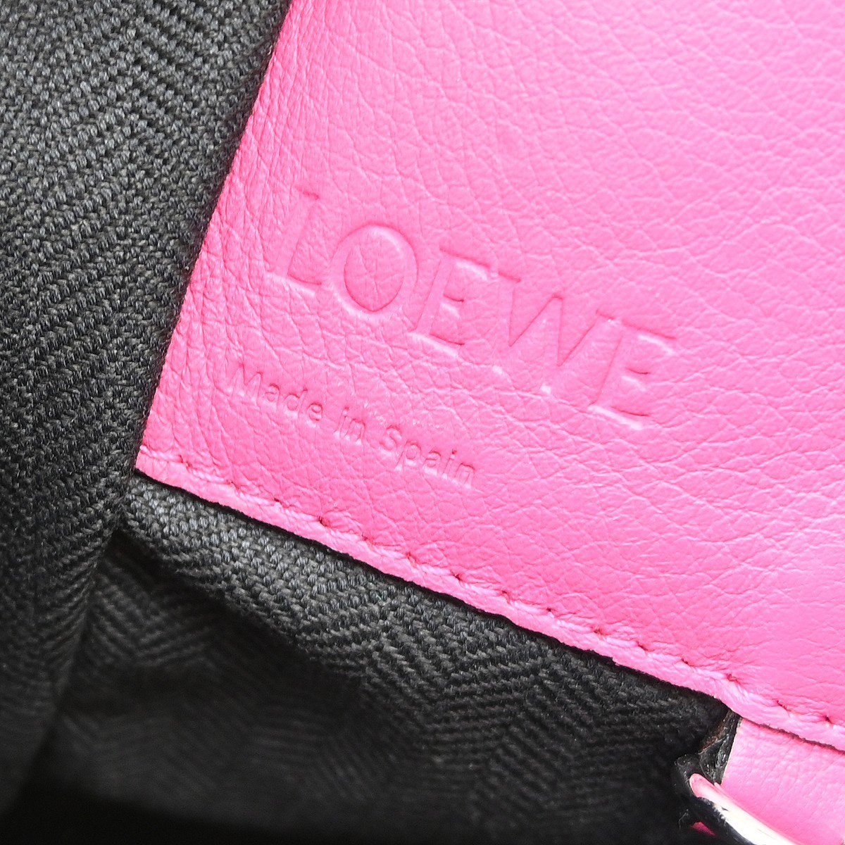 Loewe Hammock Printed Leather Medium Zwart