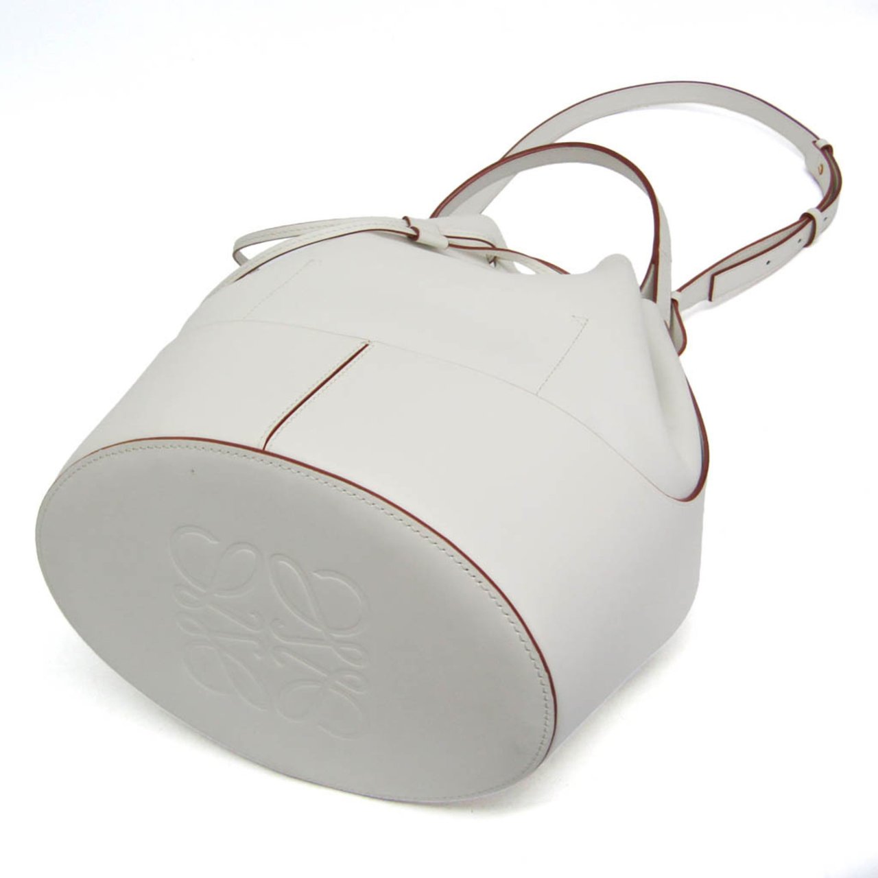 Loewe Balloon Bucket Leather Medium Wit