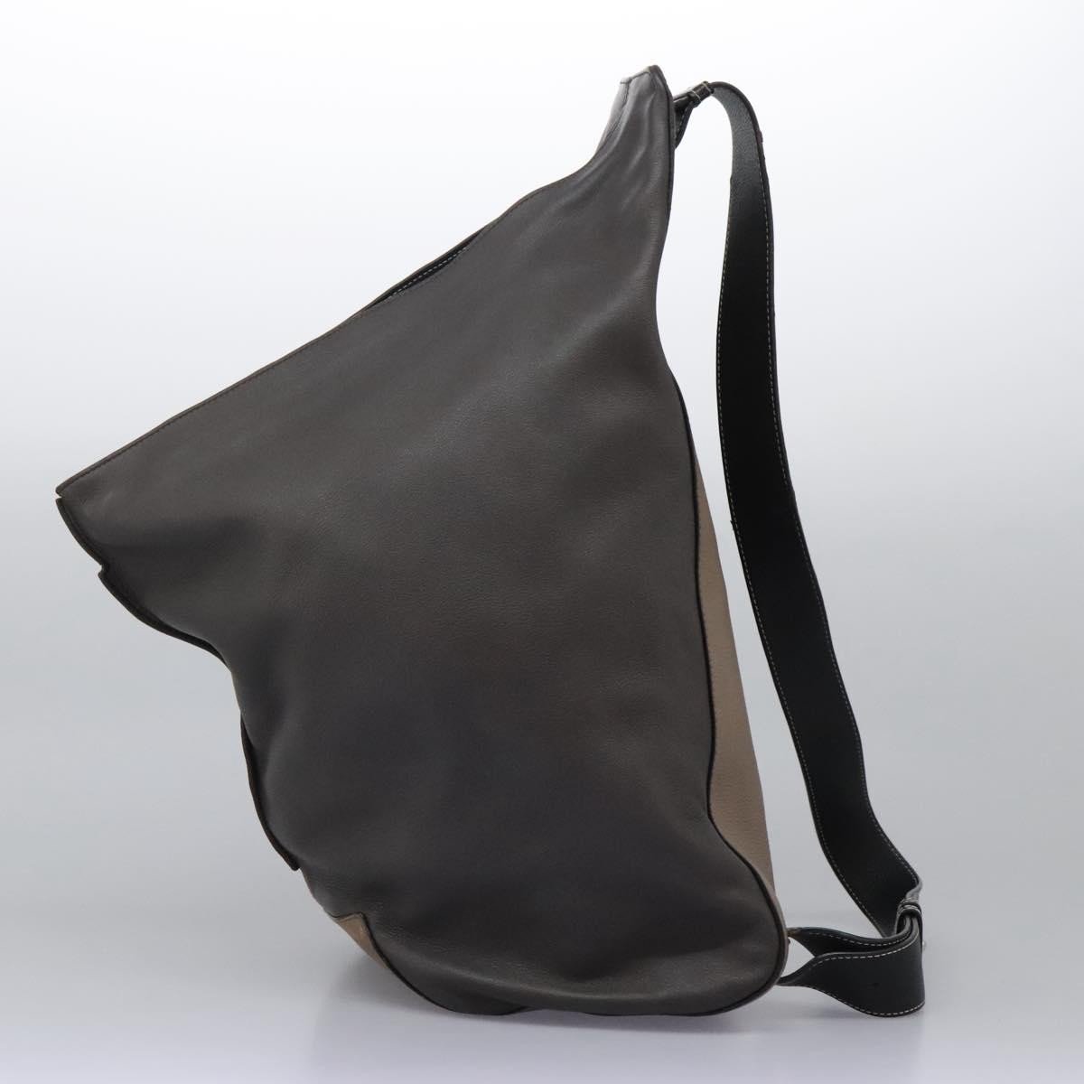 Loewe Loewe Anton Sling Bag Leather Medium Grijs