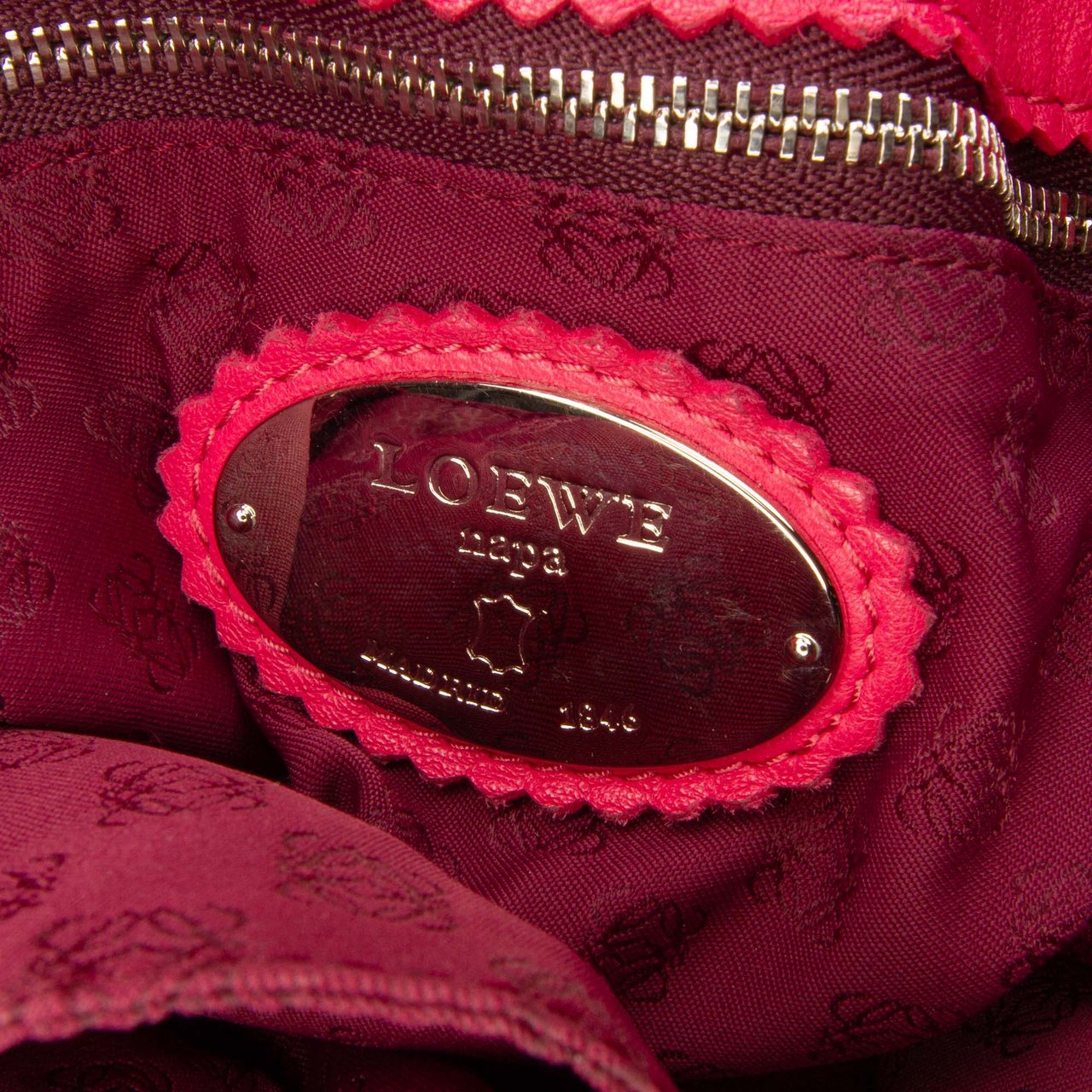 Loewe Nappa Flamenco Tassel 30 Crossbody Roze