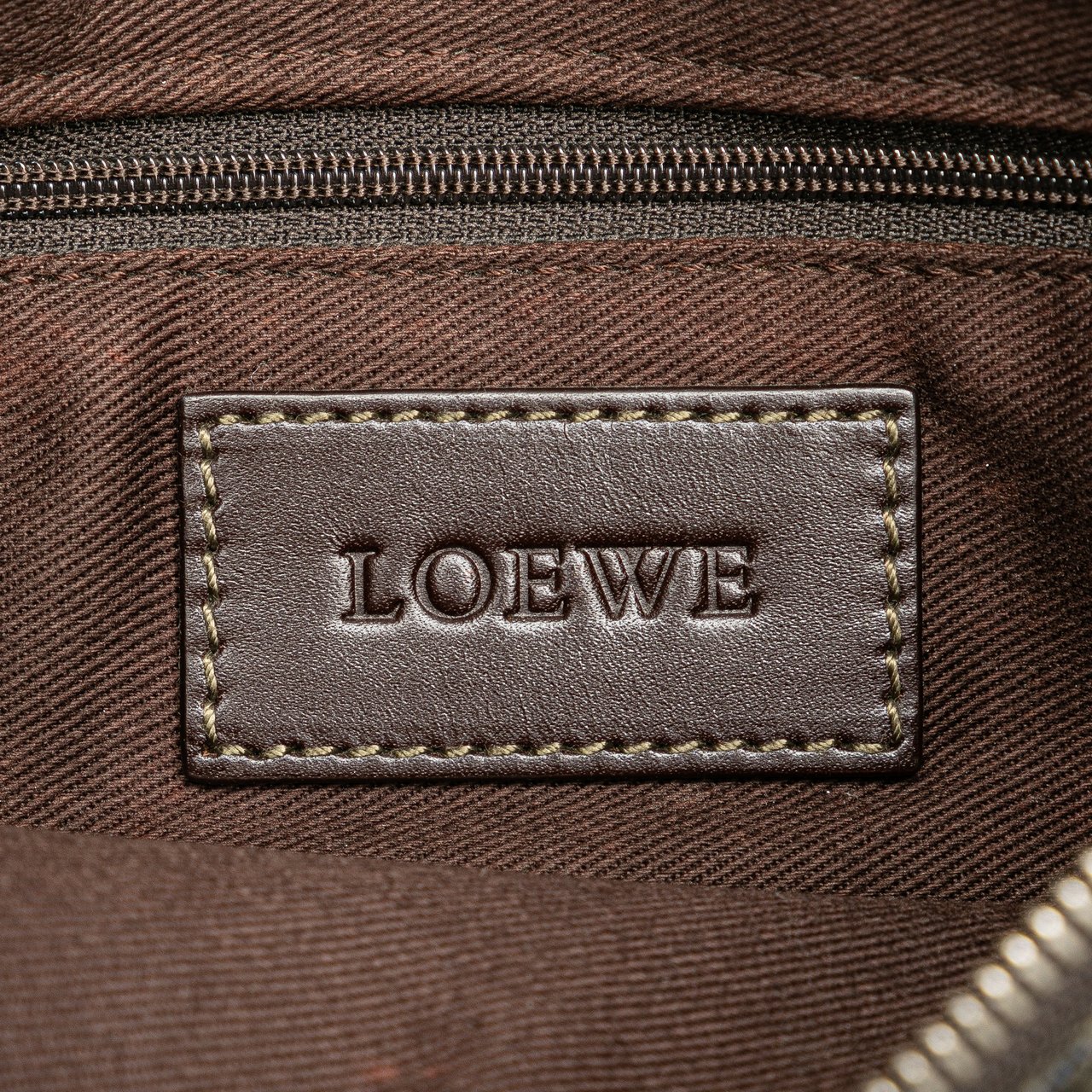 Loewe Anagram Canvas Crossbody Zwart