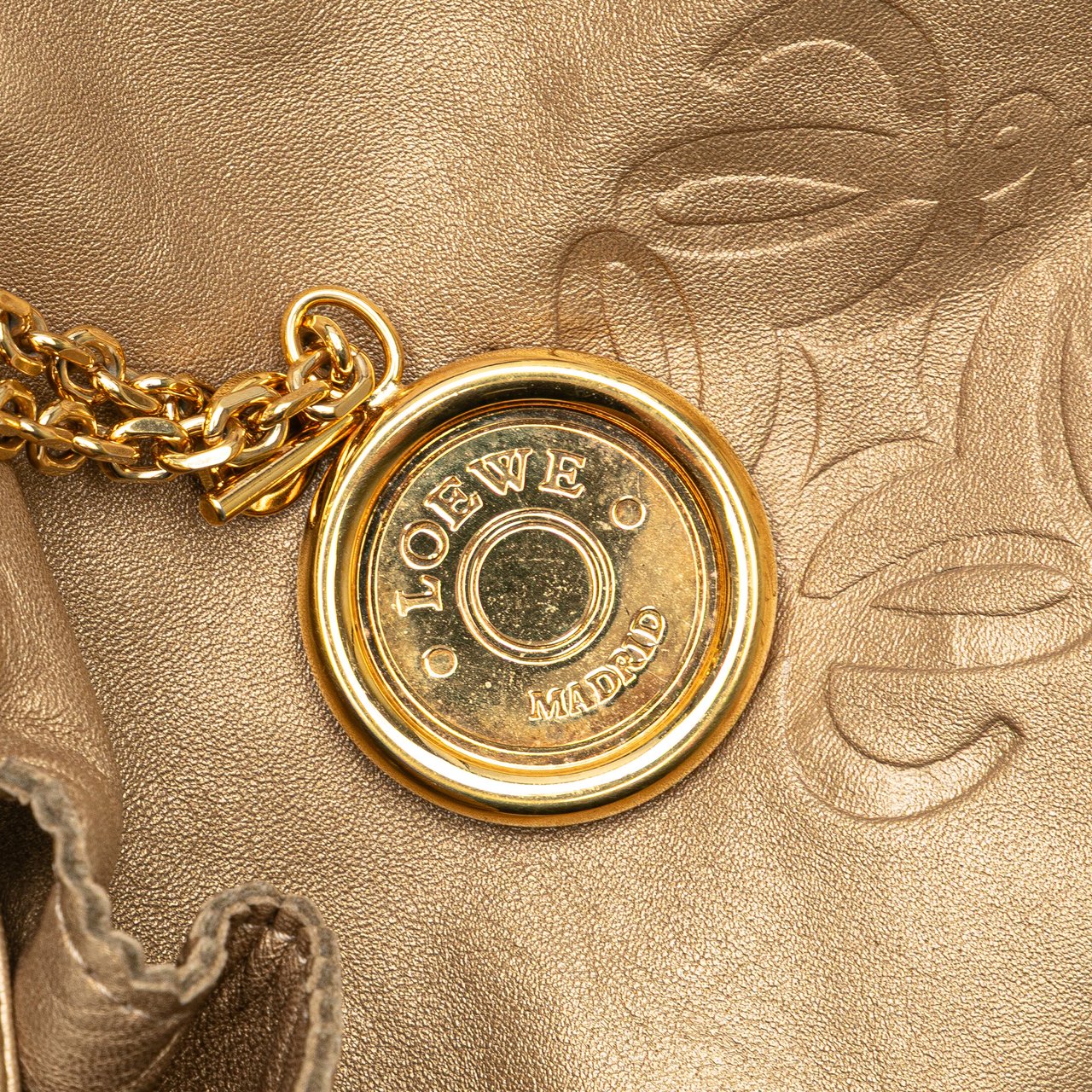 Loewe Nappa Aire Goud