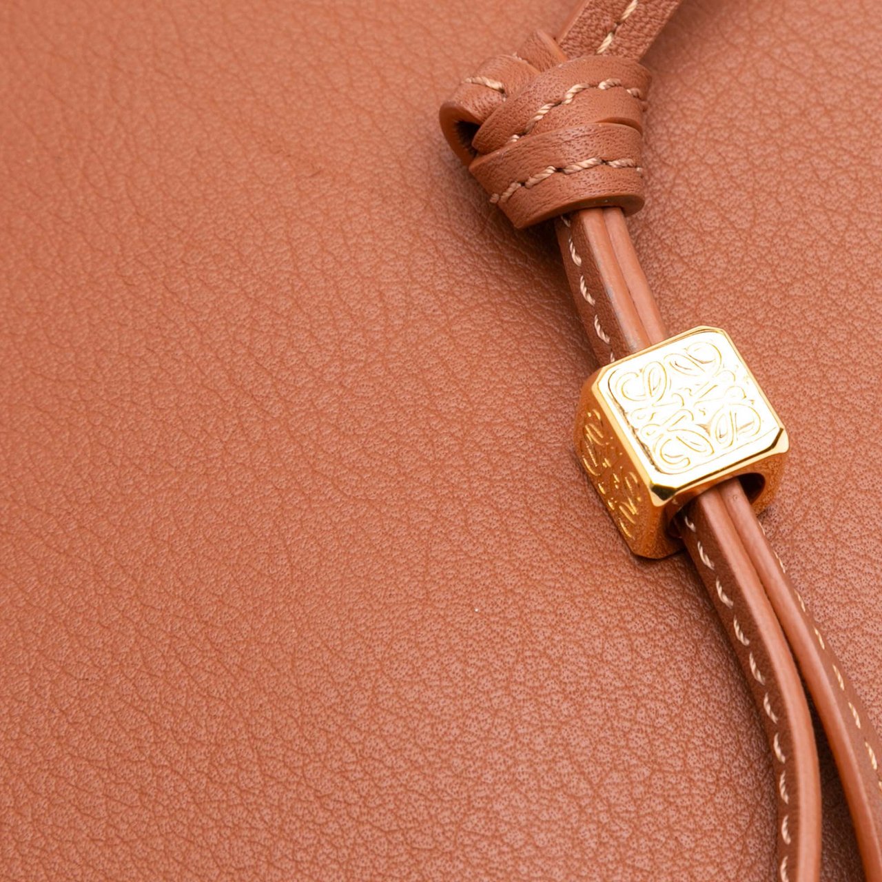Loewe Mini Leather Hammock Hobo Bruin