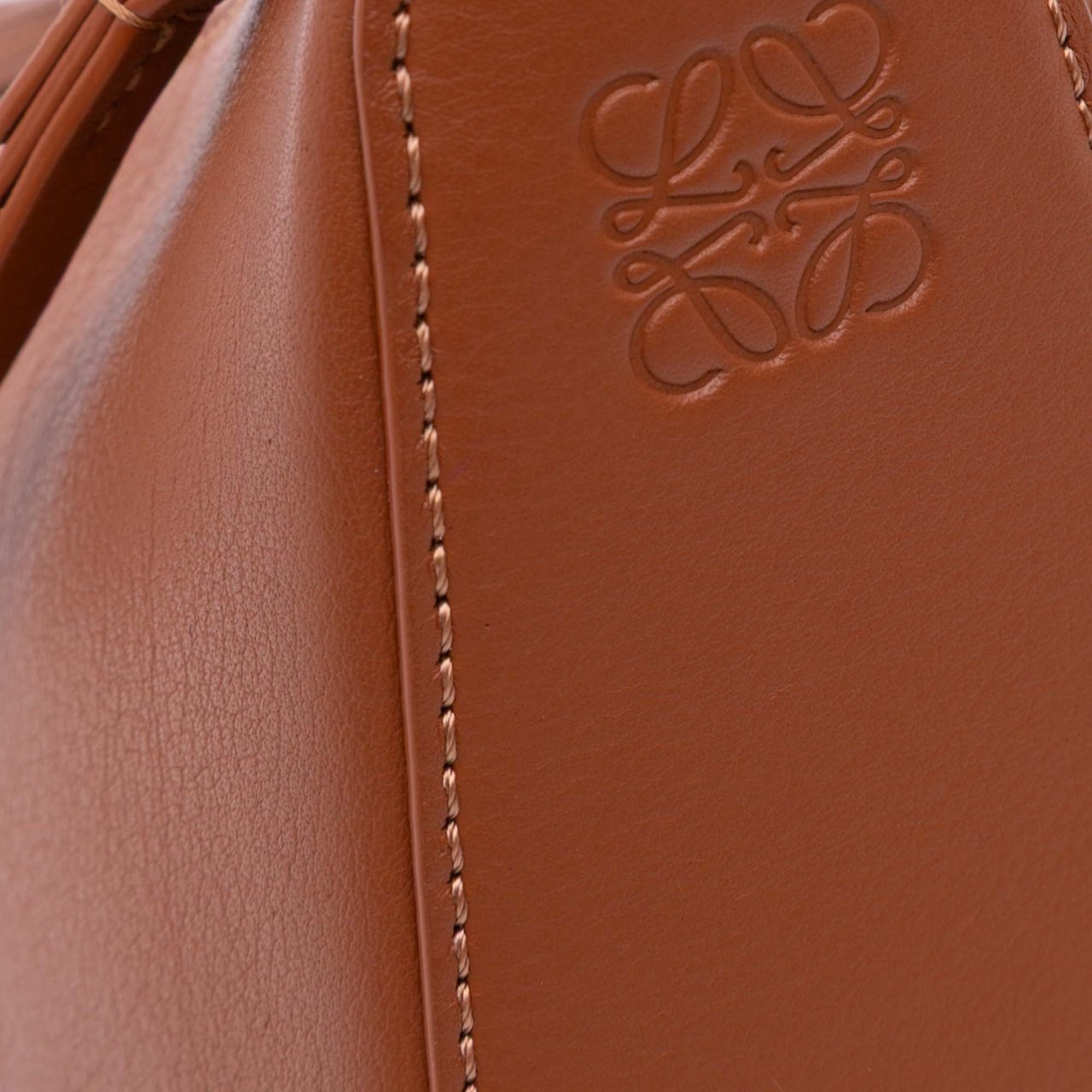 Loewe Mini Leather Hammock Hobo Bruin