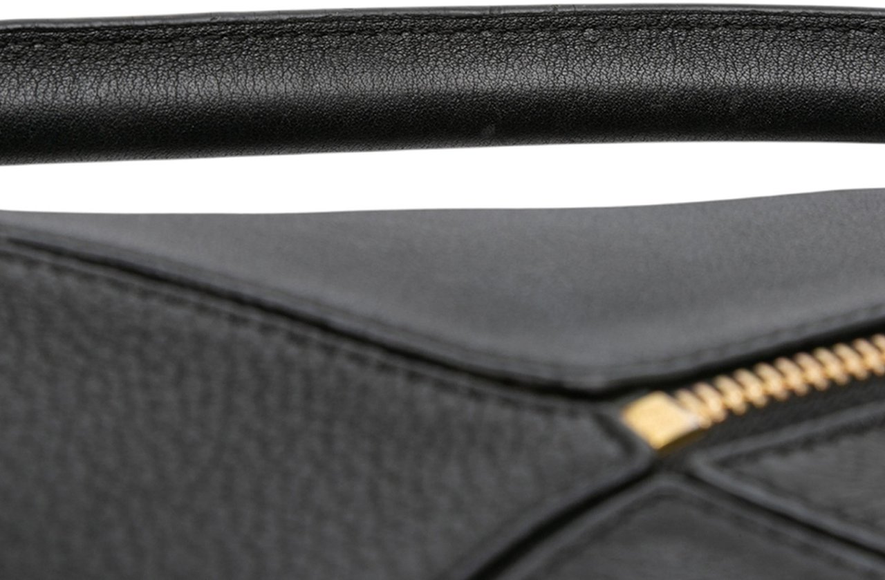 Loewe Medium Calfskin and Suede Puzzle Satchel Zwart