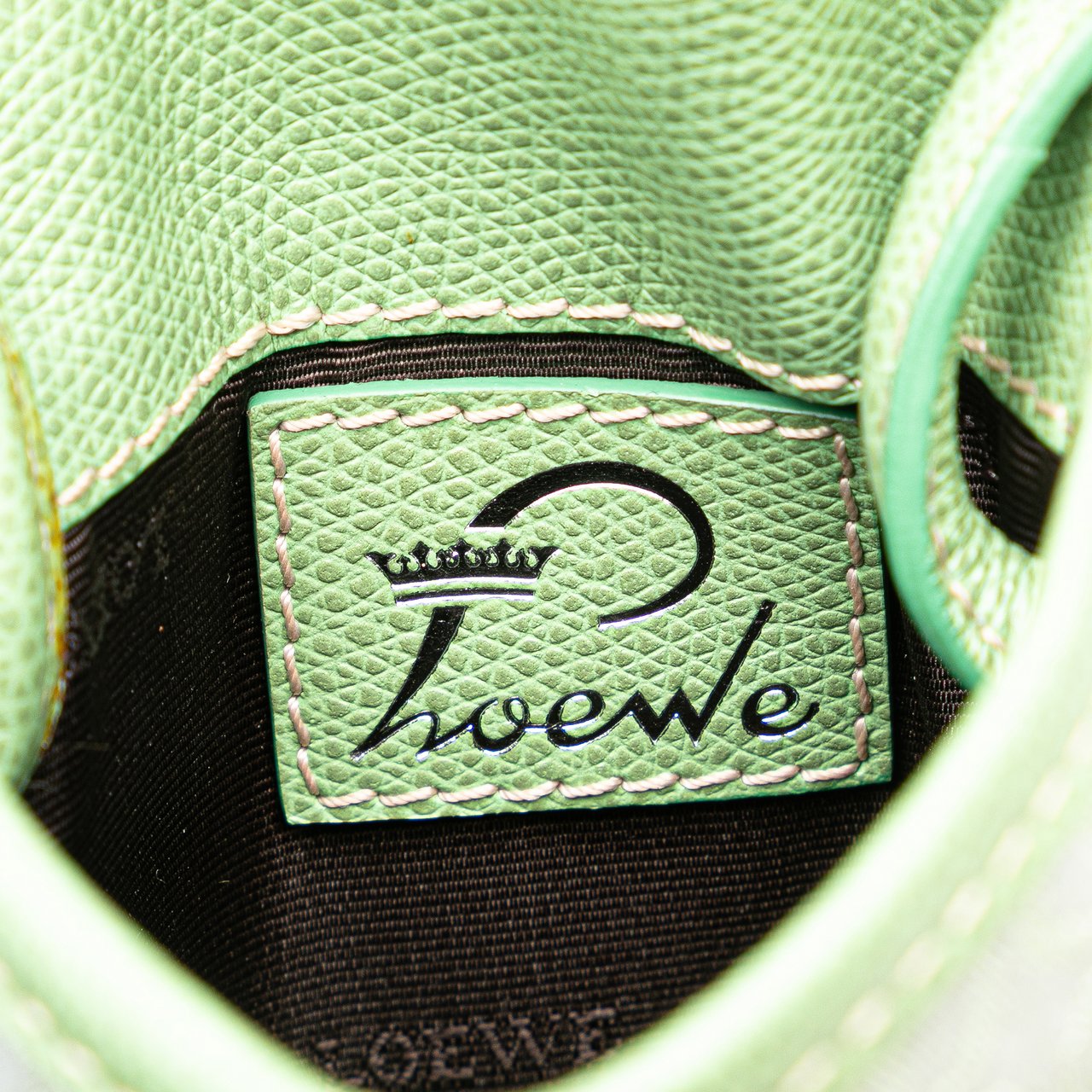 Loewe Anagram Canvas Crossbody Groen