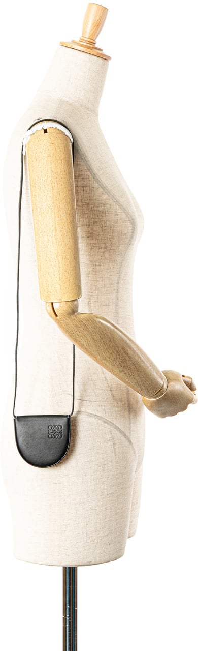 Loewe Mini Soft Calfskin Heel Pouch Zwart