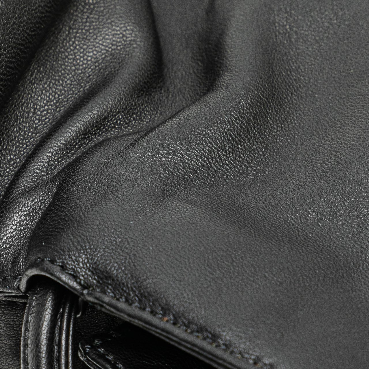 Loewe Nappa Flamenco Drawstring Crossbody Zwart