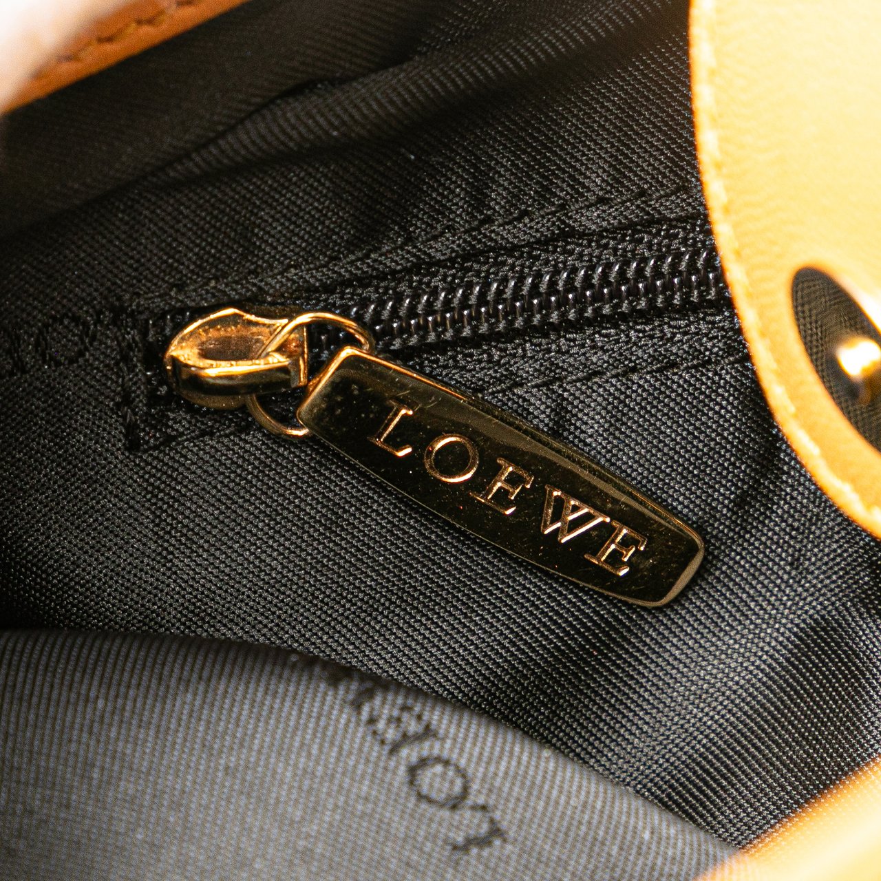 Loewe Nappa Handbag Geel