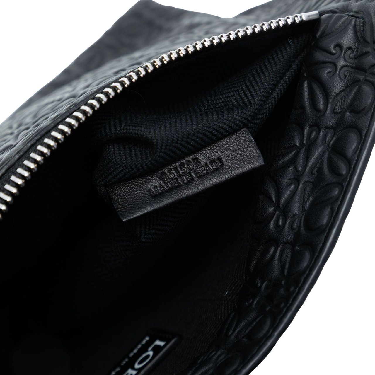 Loewe Embossed Anagram Leather Repeat T Clutch Zwart