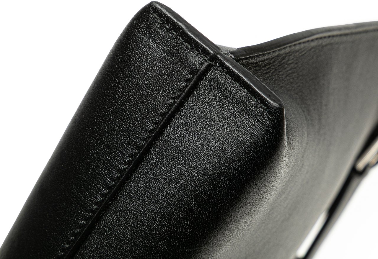 Loewe Leather Anagram T Clutch Zwart