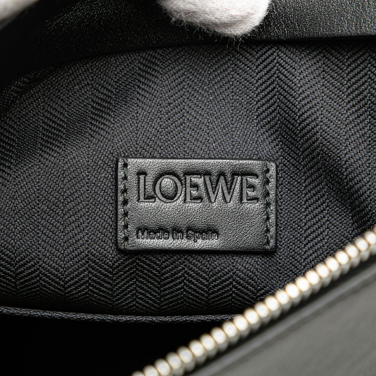 Loewe Leather Anagram T Clutch Zwart