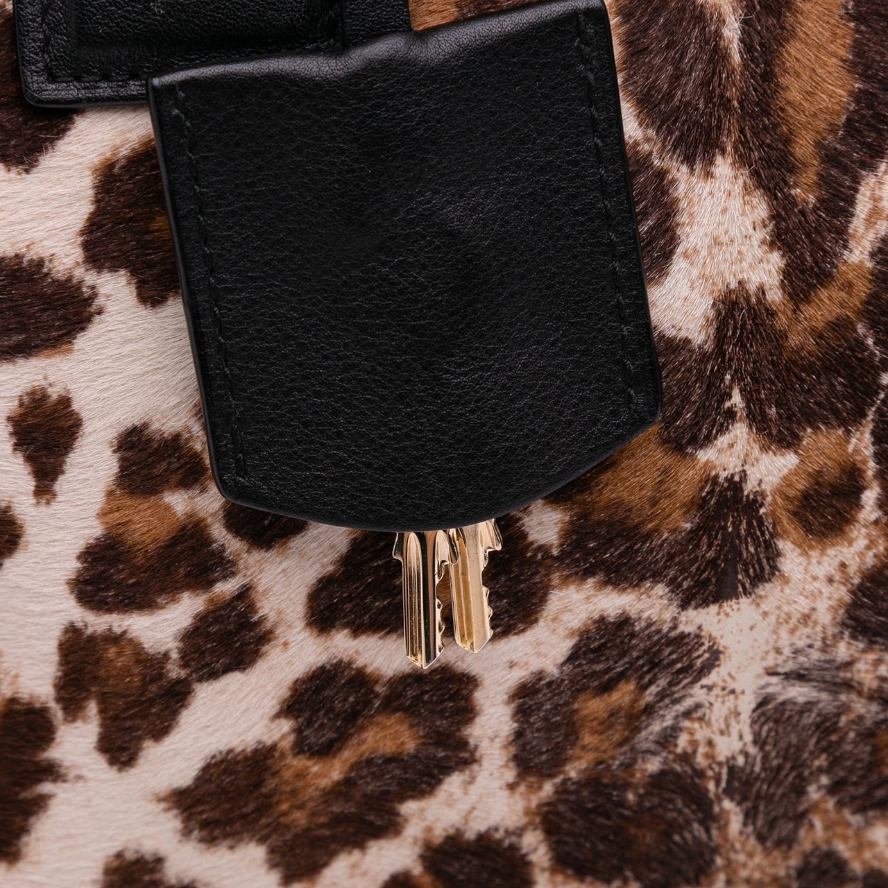 Loewe Pony Hair Leopard Print Amazona 28 Bruin