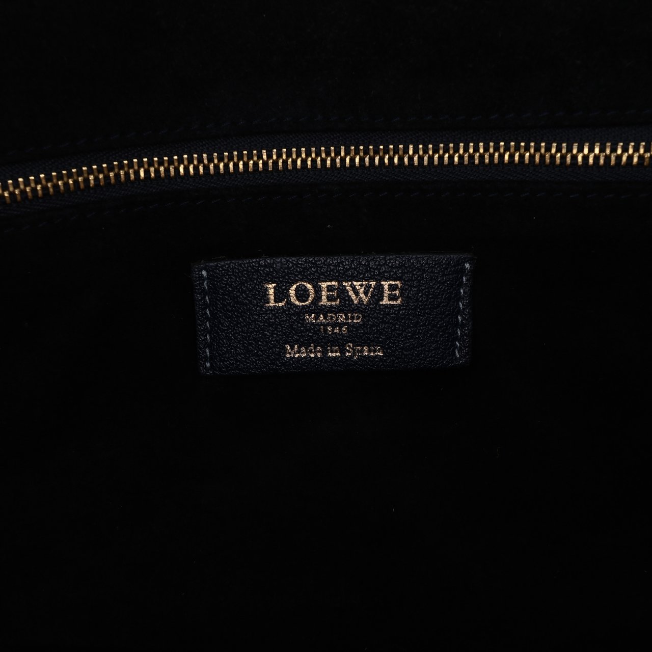 Loewe Goatskin Anagram Paseo 30 Satchel Blauw