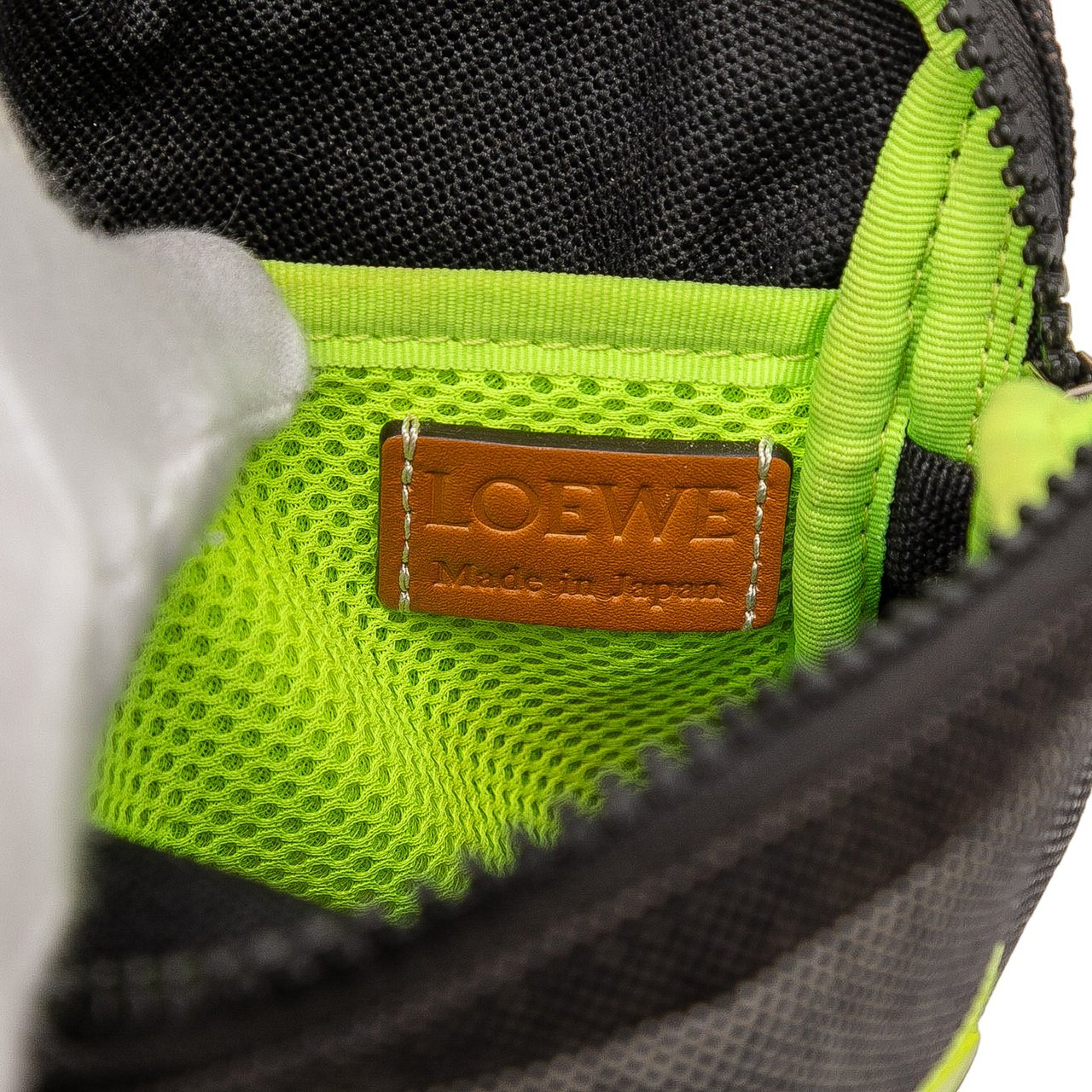 Loewe Canvas Eye Loewe Nature Neck Pouch Grijs