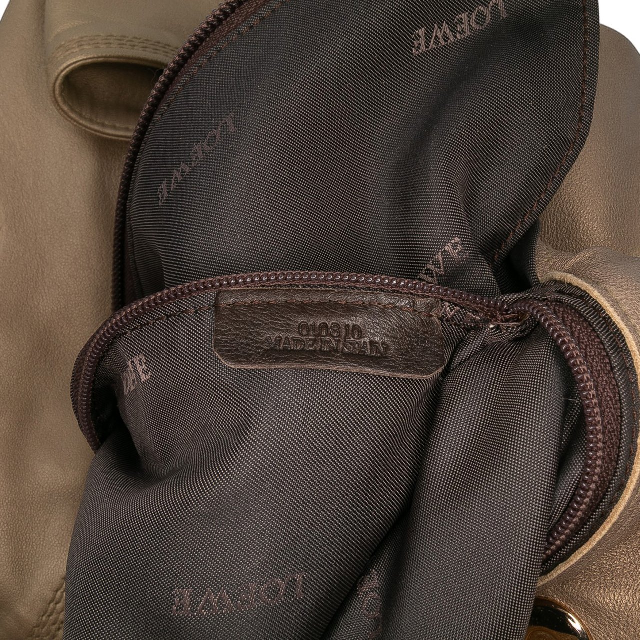 Loewe Nappa Aire Goud