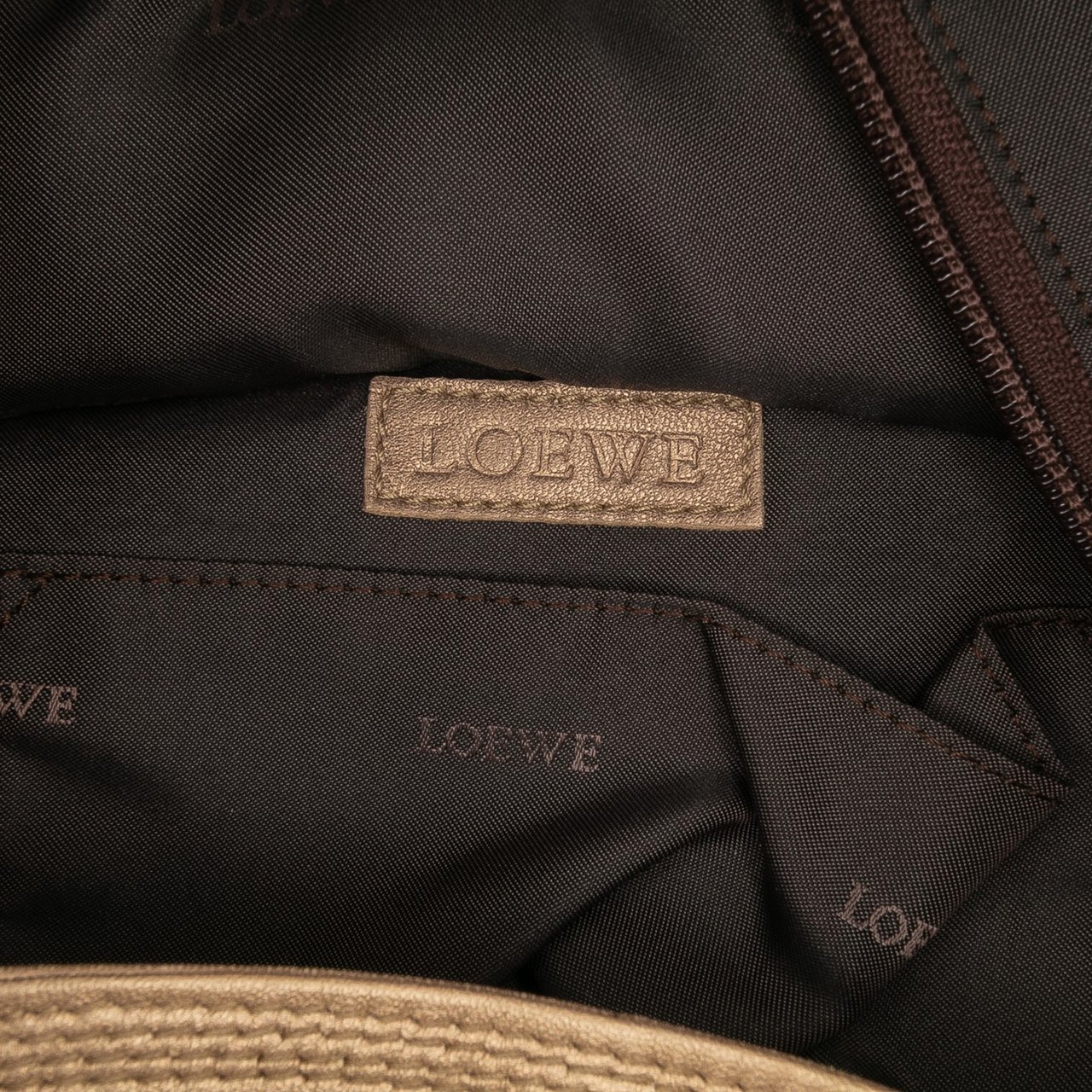 Loewe Nappa Aire Goud
