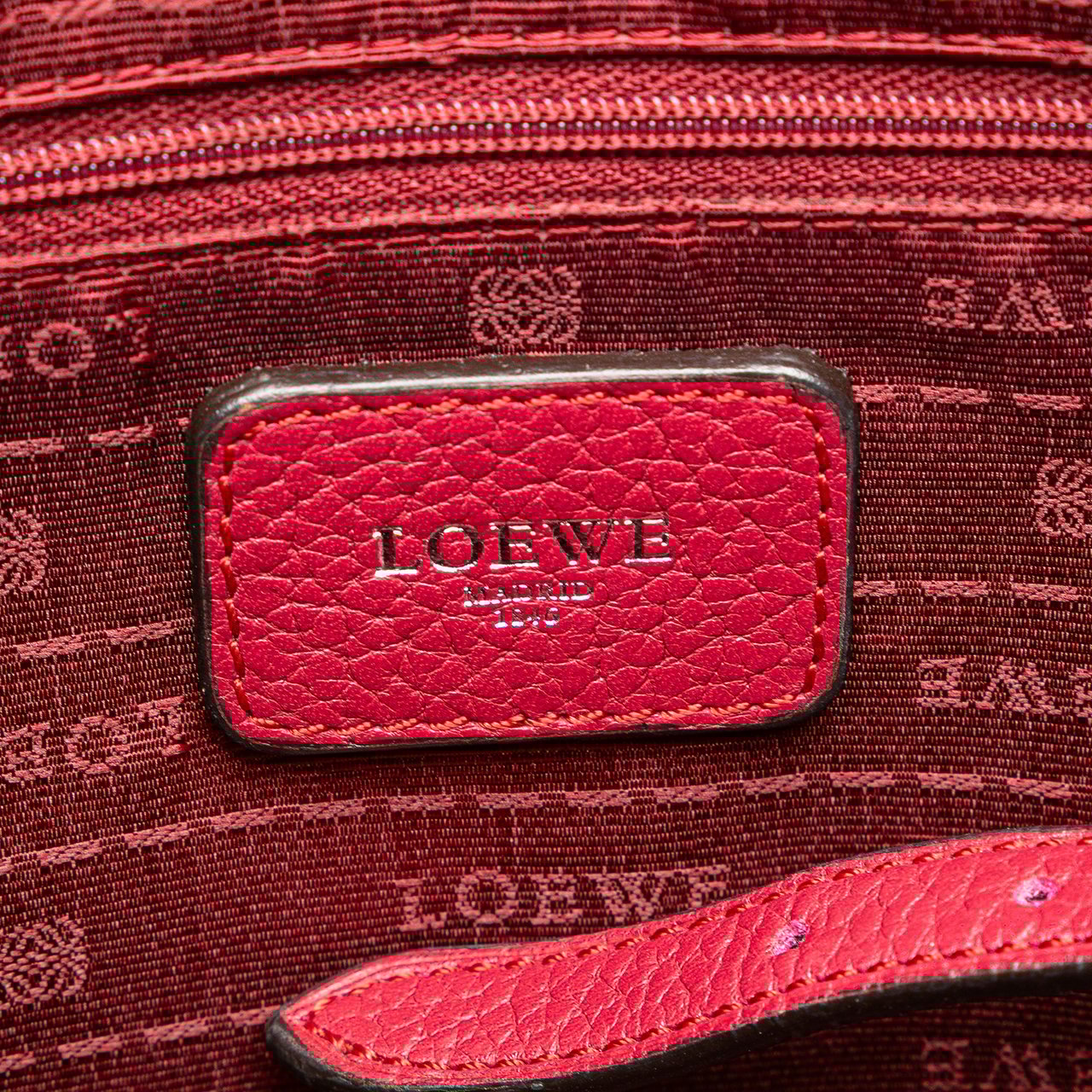 Loewe Leather Alamo 28 Rood