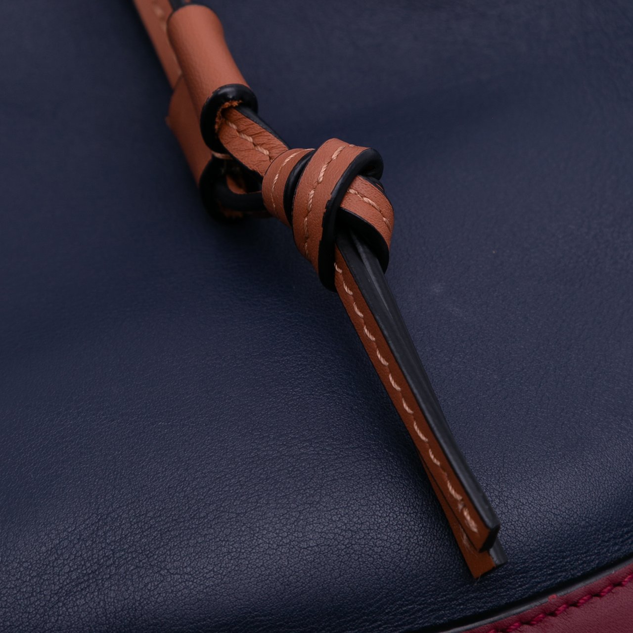 Loewe Small Leather Colorblock Horseshoe Crossbody Blauw