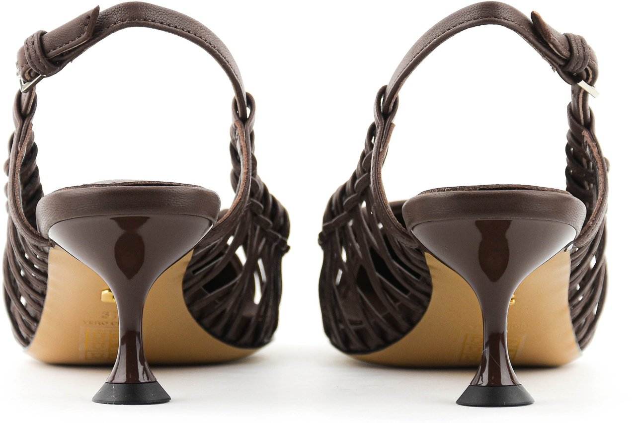 Lola Cruz Lulu Pump 6 Brown Bruin