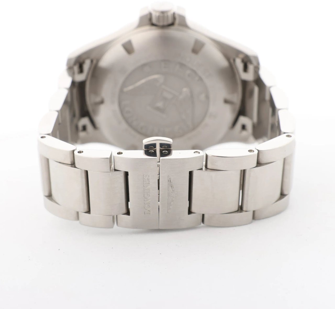 Longines Longines Conquest V.H.P. L3.718.4 49915376 SS QZ Watch with White Dial Divers
