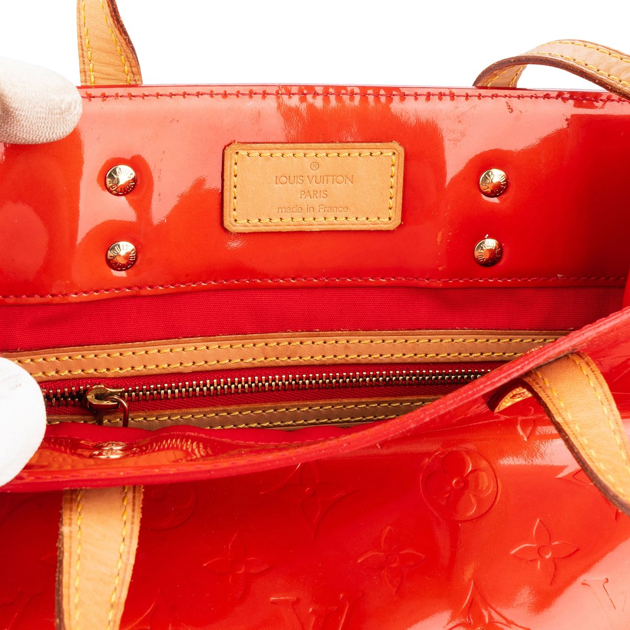 Louis Vuitton Louis Vuitton Vernis Monogram Reade MM Handbag Divers