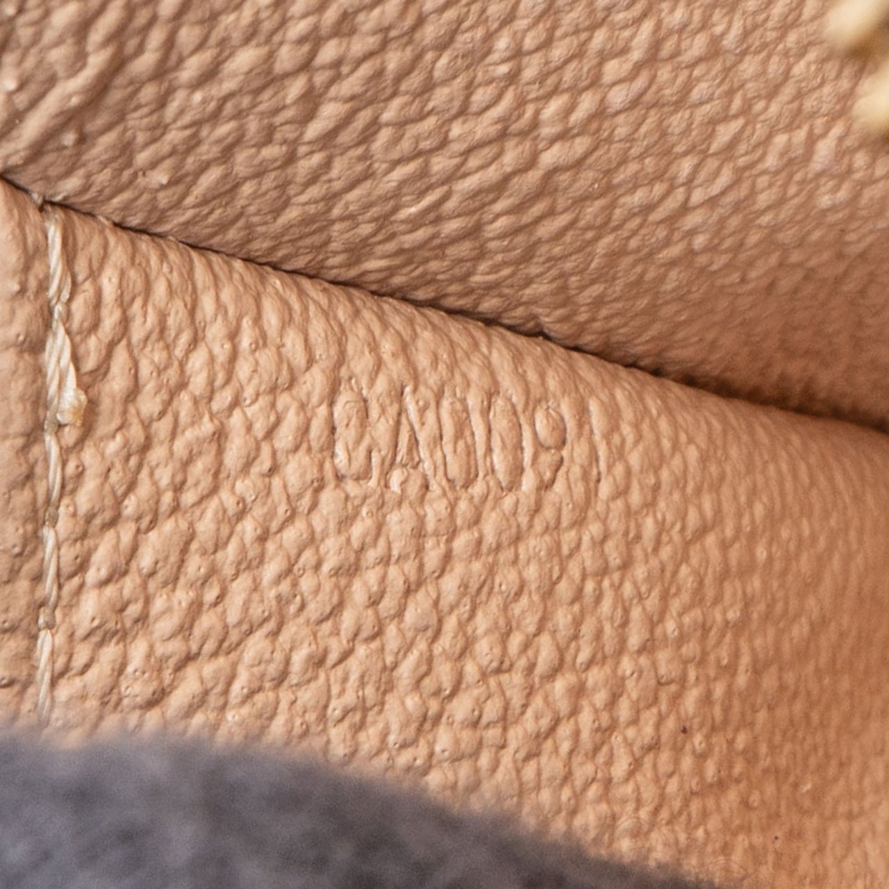 Louis Vuitton Louis Vuitton Canvas Monogram Comsetic Pouch Bruin