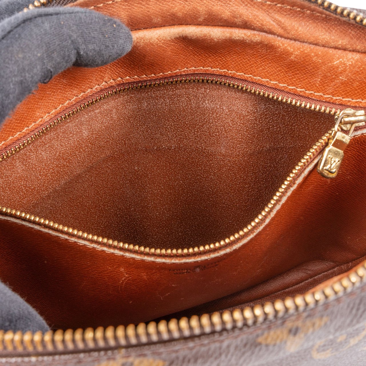 Louis Vuitton Louis Vuitton Canvas Monogram Jeune Fille GM Crossbody Bag Bruin