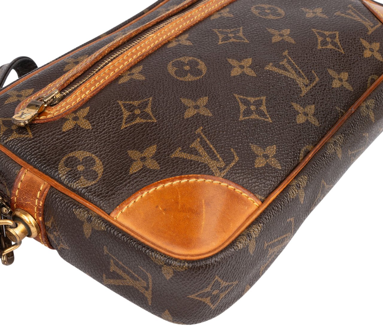 Louis Vuitton Louis Vuitton Canvas Monogram Marly Dragonne GM Clutch Bruin