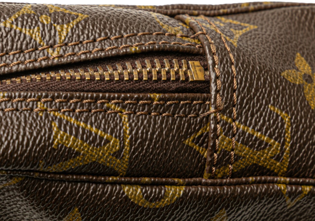 Louis Vuitton Monogram Trousse Toilette 23 Bruin