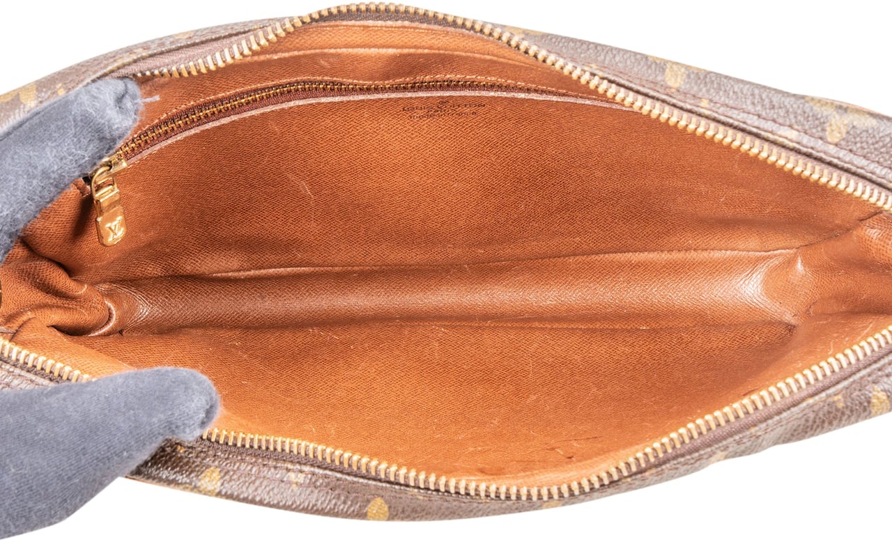 Louis Vuitton Louis Vuitton Monogram Canvas Marly Dragonne Clutch Bruin