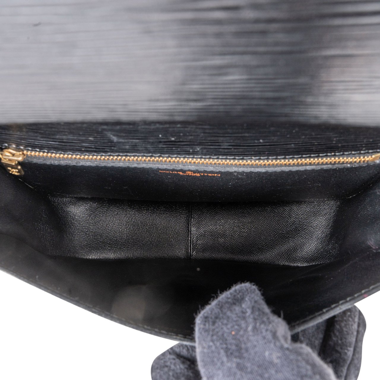 Louis Vuitton Louis Vuitton Noir Epi Leather Saint Cloud GM Shoulder Bag Zwart