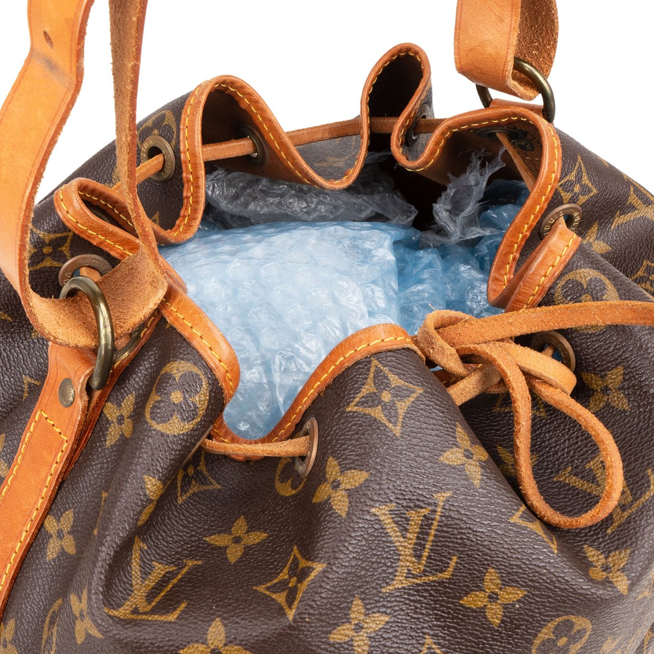 Louis Vuitton Louis Vuitton Monogram Canvas Sac Noé Grande Shoulder Bag Bruin