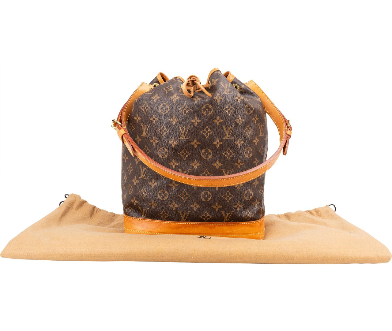 Louis Vuitton Louis Vuitton Monogram Canvas Sac Noé Grande Shoulder Bag Bruin
