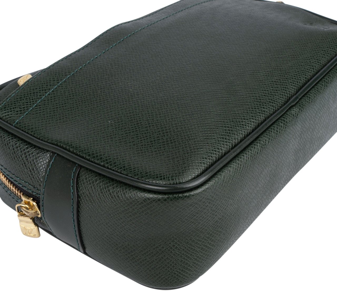 Louis Vuitton Louis Vuitton Taiga Leather Trousse Toilette 23 Clutch Donkergroen