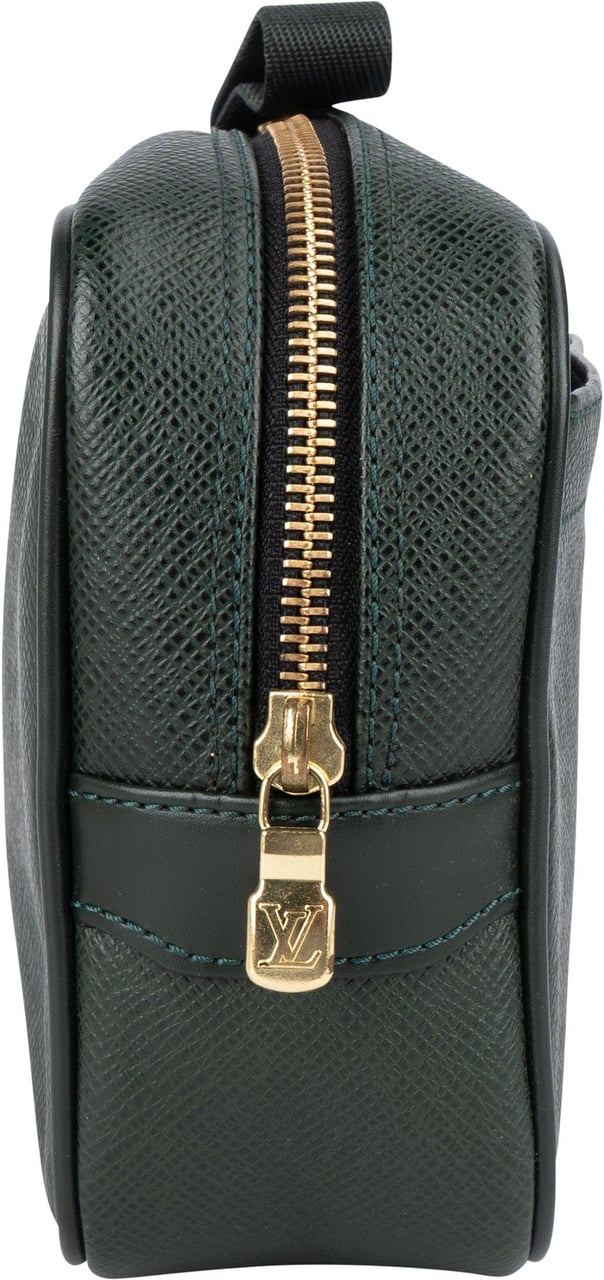 Louis Vuitton Louis Vuitton Taiga Leather Trousse Toilette 23 Clutch Donkergroen