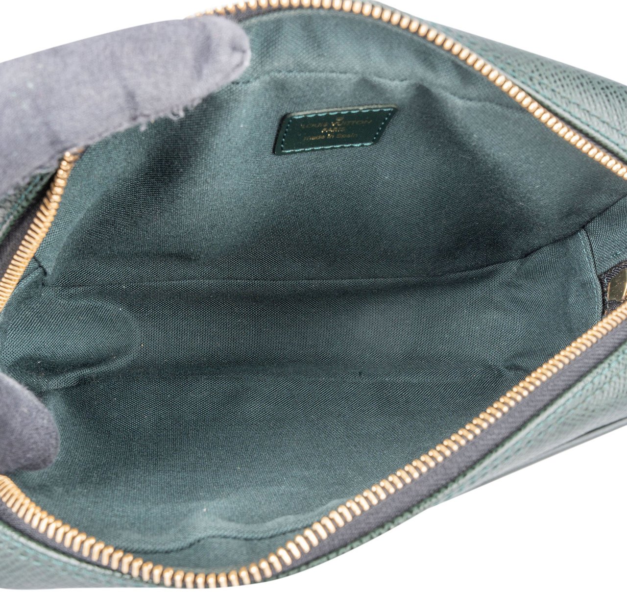 Louis Vuitton Louis Vuitton Taiga Leather Trousse Toilette 23 Clutch Donkergroen